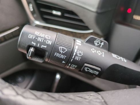 Used 2015 Cadillac Escalade ESV Platinum image 27