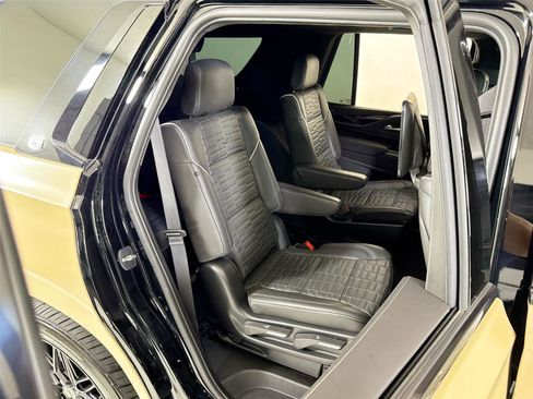 Used 2023 Cadillac Escalade V w/ LPO, ONYX Package AWD/4WD image 30