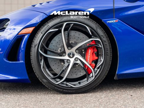 Used 2024 McLaren 750S Spider image 20