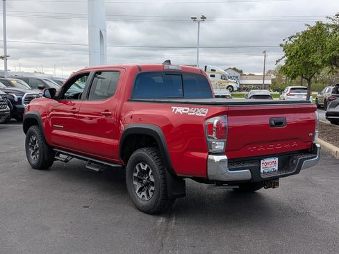 Certified 2023 Toyota Tacoma TRD Off-Road AWD/4WD image 5