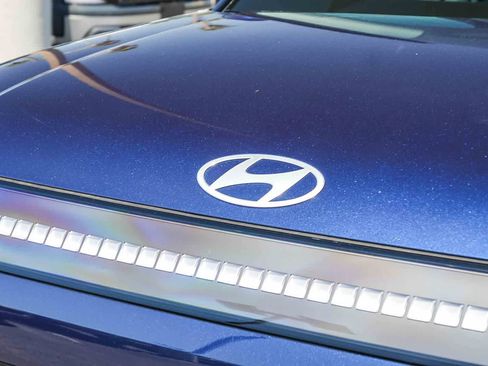 Certified 2026 Hyundai Ioniq 9 SEL AWD/4WD image 11