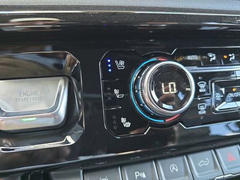 New 2026 GMC Sierra 1500 AT4 w/ Technology Package AWD/4WD image 23