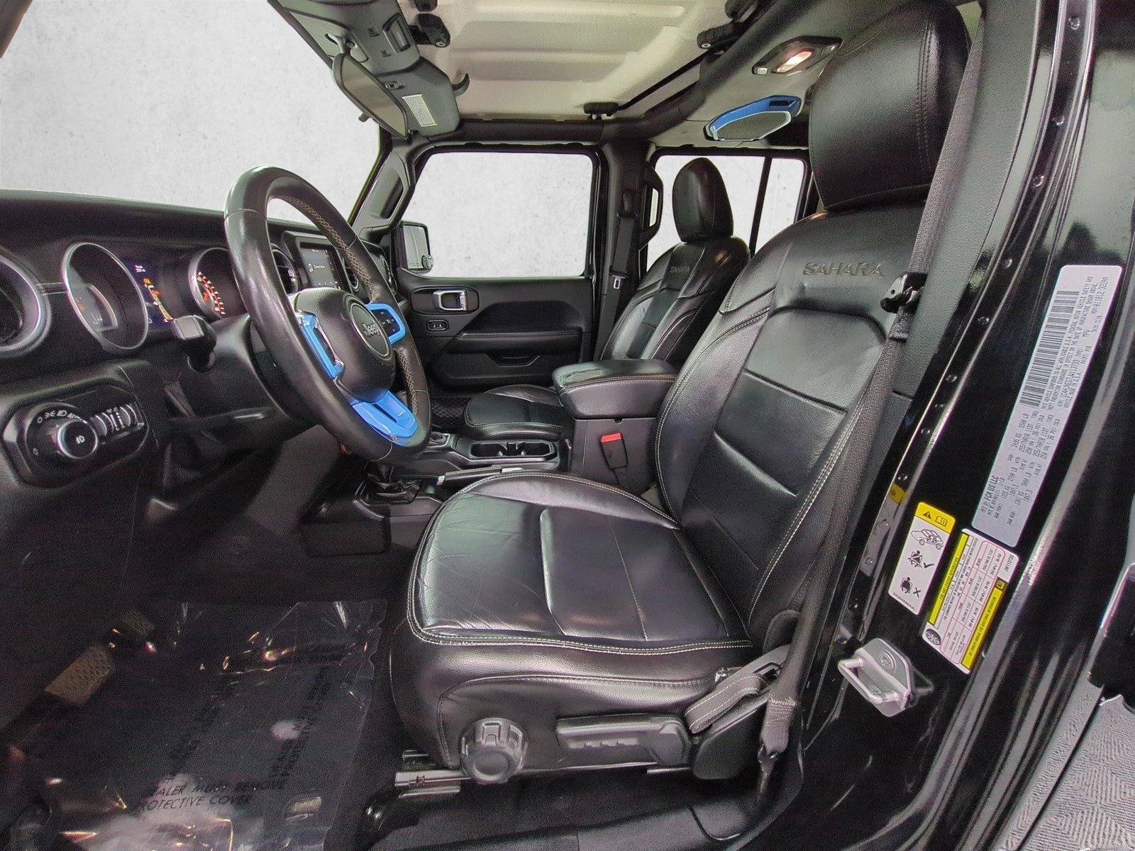 Used 2018 Jeep Wrangler Unlimited Sahara AWD/4WD image 15