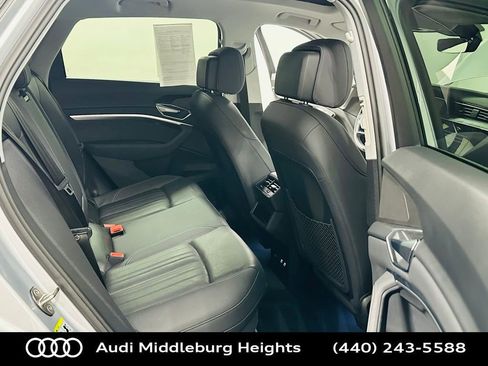 Used 2021 Audi e-tron Premium Plus w/ Premium Plus Package image 28