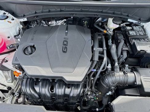 Certified 2025 Hyundai Tucson SE image 28