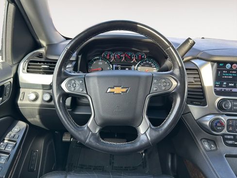 Used 2020 Chevrolet Suburban LT AWD/4WD image 14