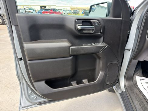 Used 2024 Chevrolet Silverado 1500 Custom w/ Dark Appearance Package AWD/4WD image 9