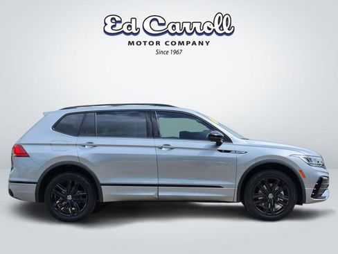Certified 2022 Volkswagen Tiguan SE R-Line AWD/4WD image 4