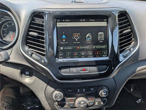 Used 2019 Jeep Cherokee Limited AWD/4WD image 28