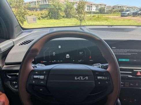 Used 2026 Kia Sportage SX FWD image 28