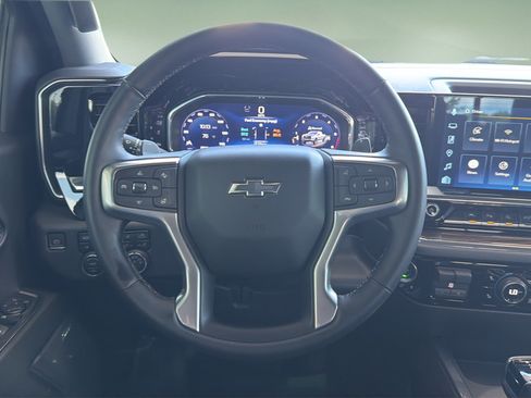 Used 2024 Chevrolet Silverado 1500 LT Trail Boss w/ Convenience Package II AWD/4WD image 10