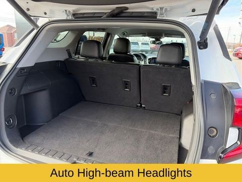 Used 2023 GMC Terrain SLT FWD image 27