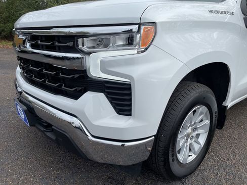 Used 2025 Chevrolet Silverado 1500 LT image 9