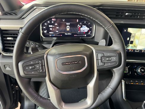 Used 2024 GMC Sierra 1500 Denali w/ Technology Package image 29