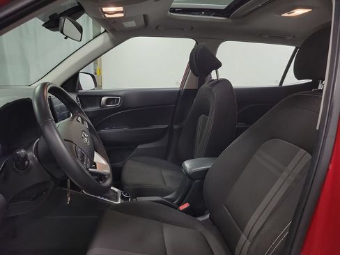 Used 2020 Hyundai Venue SEL w/ Convenience Package FWD image 16