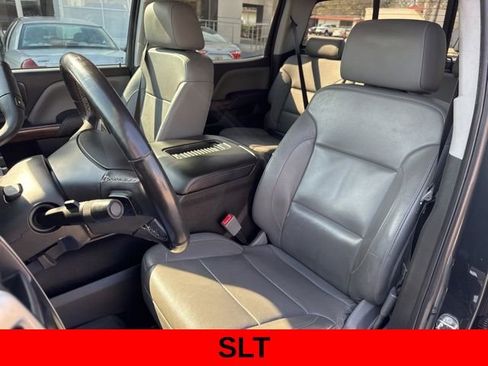 Used 2018 GMC Sierra 1500 SLT w/ SLT Premium Package image 10