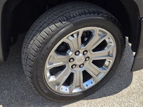 Used 2018 GMC Sierra 1500 Denali w/ Denali Ultimate Package AWD/4WD image 7