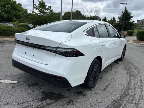 New 2026 Nissan Sentra SV w/ SV Convenience Package FWD image 7