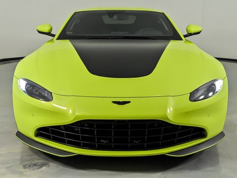 Used 2023 Aston Martin V8 Vantage Coupe RWD image 5