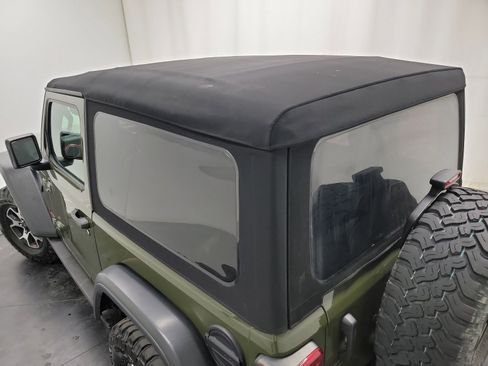 Used 2021 Jeep Wrangler Rubicon image 24