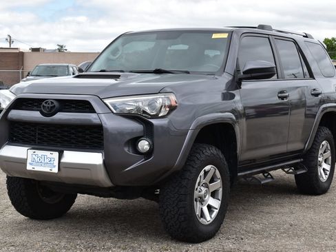 Used 2016 Toyota 4Runner Trail AWD/4WD image 1