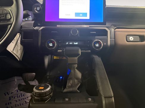 New 2026 Toyota 4Runner Limited AWD/4WD image 13