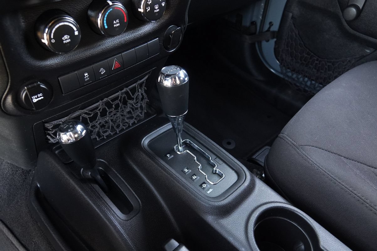 Used 2015 Jeep Wrangler Sport AWD/4WD image 9