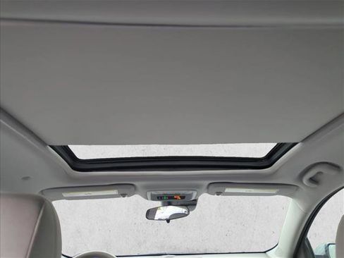 Used 2024 Chevrolet Malibu LT image 23