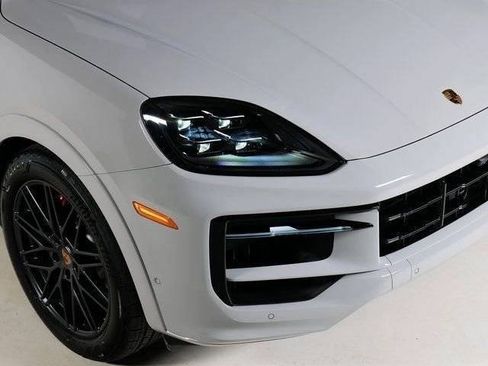 New 2026 Porsche Cayenne GTS AWD/4WD image 29