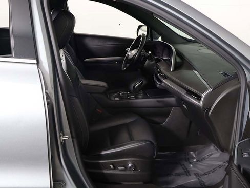Used 2024 Cadillac XT4 Premium Luxury image 24