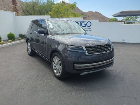 Used 2024 Land Rover Range Rover SE AWD/4WD image 3