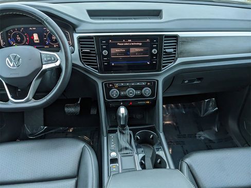 Certified 2023 Volkswagen Atlas SE image 19