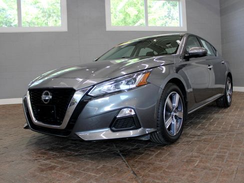 Used 2022 Nissan Altima 2.5 image 3