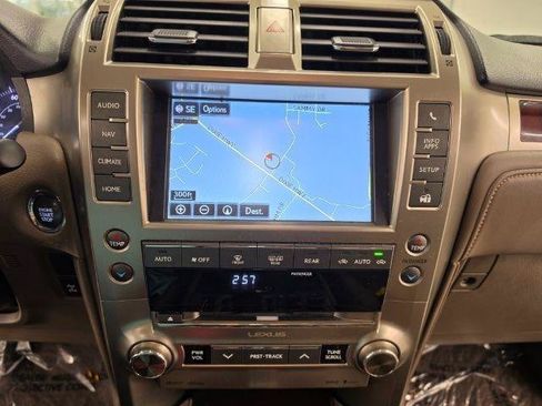 Used 2016 Lexus GX 460 w/ Premium Package AWD/4WD image 23