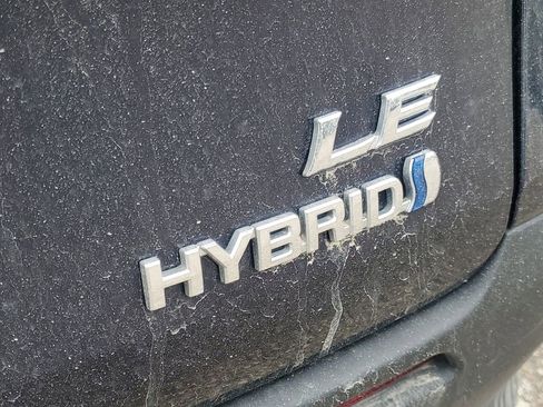 Used 2023 Toyota Sienna LE image 6