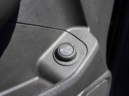 Used 2020 GMC Terrain SLE w/ Driver Convenience Package image 39