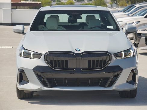 Used 2026 BMW 530i w/ M Sport Package RWD image 2