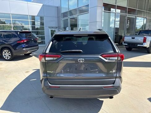Used 2024 Toyota RAV4 XLE FWD image 6