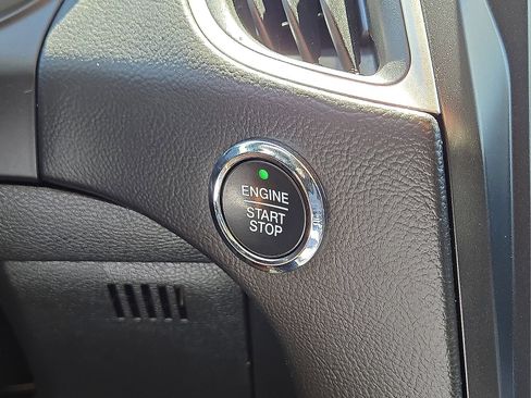 Used 2024 Ford Edge SEL AWD/4WD image 30