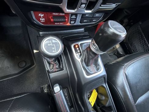 Used 2020 Jeep Gladiator Rubicon AWD/4WD image 20