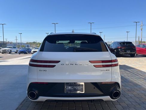 Used 2025 Genesis GV70 3.5T Sport w/ Sport Advanced Package AWD/4WD image 6