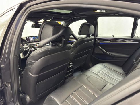 Used 2019 BMW M550i xDrive image 26