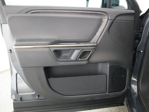 Used 2023 Rivian R1S Adventure image 9