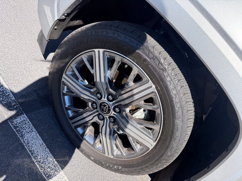 Used 2024 Toyota Sequoia Capstone AWD/4WD image 9