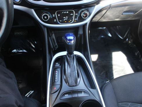 Used 2017 Chevrolet Volt LT image 25