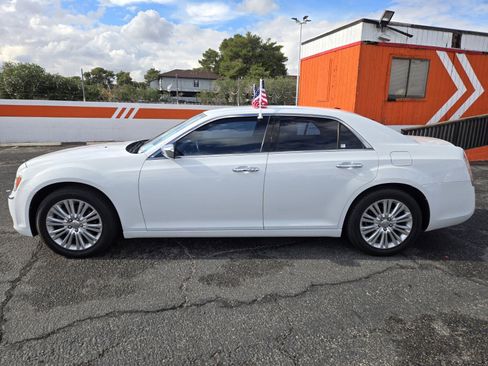 Used 2012 Chrysler 300 Limited w/ Beats Audio Group image 2