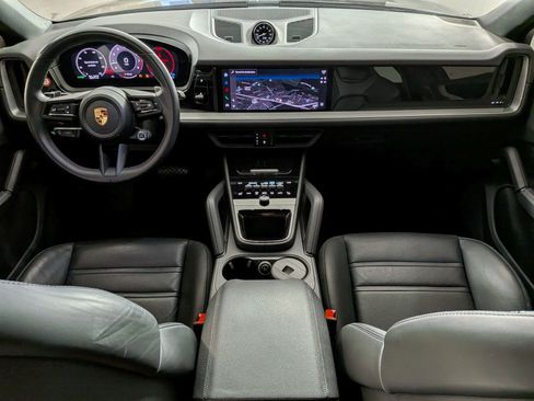 Certified 2024 Porsche Cayenne Coupe AWD/4WD image 19