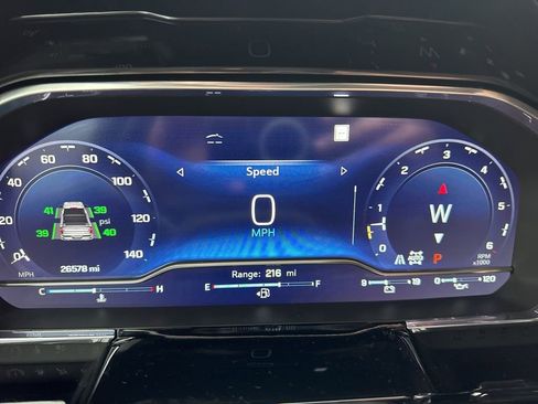 Used 2022 Chevrolet Silverado 1500 LT Trail Boss w/ LT Trail Boss Premium Package image 7