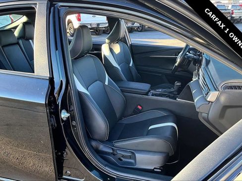 Used 2025 Toyota Camry SE image 27