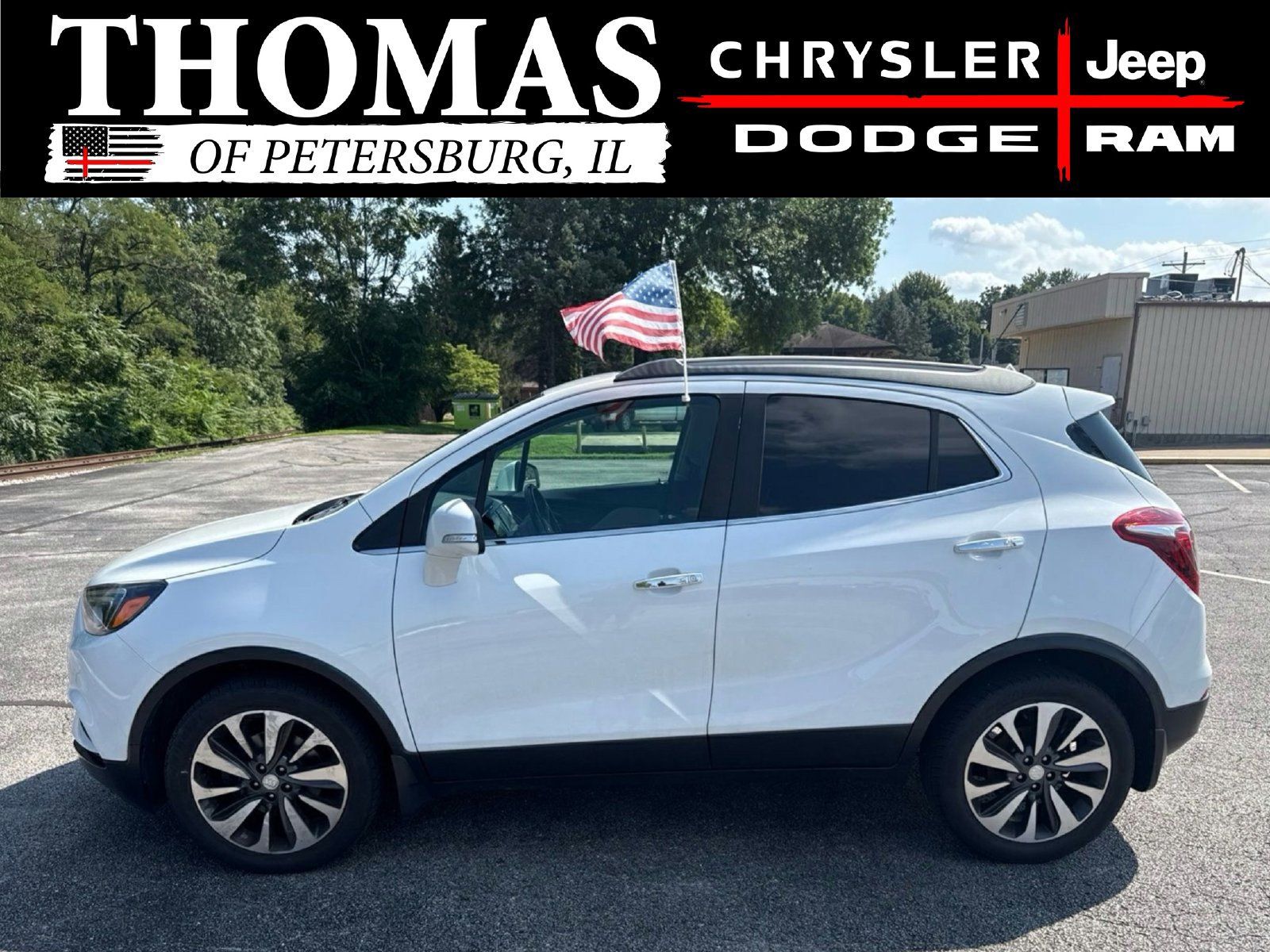 Used 2017 Buick Encore Essence FWD image 3